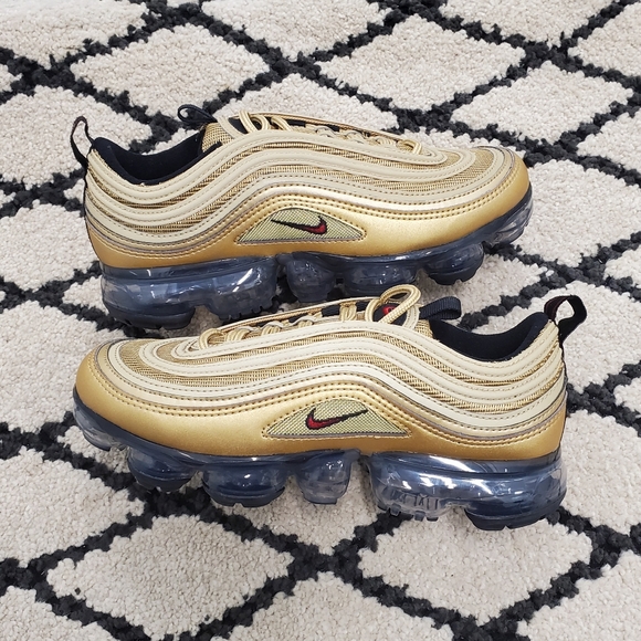 nike air vapormax 97 metallic gold